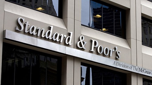Standard & Poor’s spune că nu este vinovată de căderea pieţelor