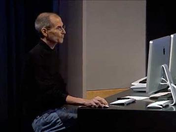Steve Jobs, CEO Apple, răspunde la emailuri