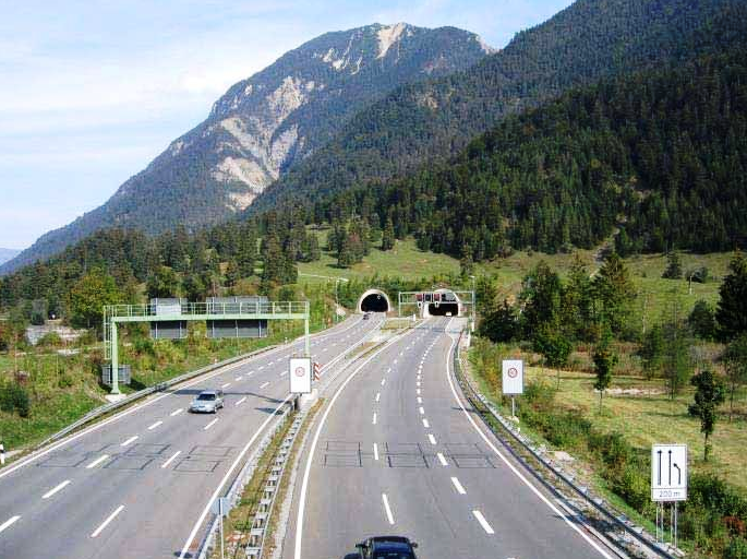 Suntem aproape de cea mai scumpă autostradă din România: VA COSTA 27 DE MILIOANE DE EURO/KM