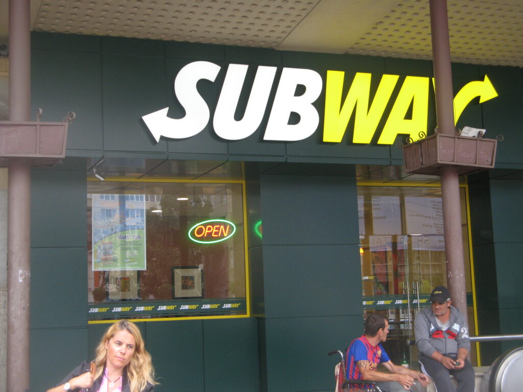 Subway atacă McDonald’s pe segmentul “mic dejun”