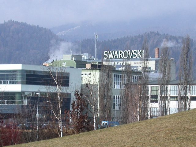 Swarovski investeşte 15 milioane de euro într-o uzină în Serbia