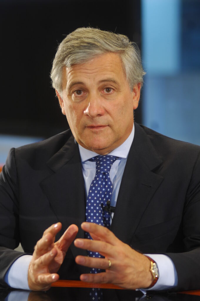 Antonio Tajani, vicepreședintele Comisiei Europene: ”Salvând Grecia, salvăm Uniunea Europeană”
