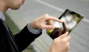 RĂZBOIUL TABLETELOR: Cele mai performante modele românești