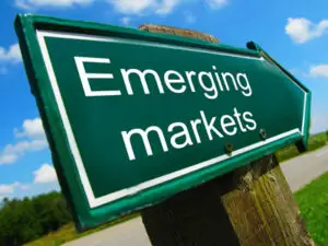 Ernst&Young: Pieţele emergente încetinesc temporar, dar vor accelera în 2013