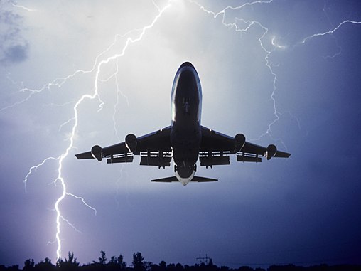 Avionul TAROM lovit de fulger la aterizarea pe aeroportul din Istanbul este asigurat de Astra
