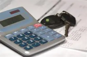 Românii, amăgiți cu promisiuni neonorate. Ce se întâmplă cu taxa auto