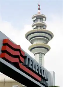 Unul dintre cei mai mari operatori telecom din lume preia Telecom Italia