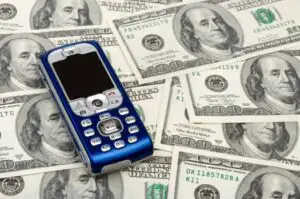 Telefoanele ieftine vor domina piața în patru ani