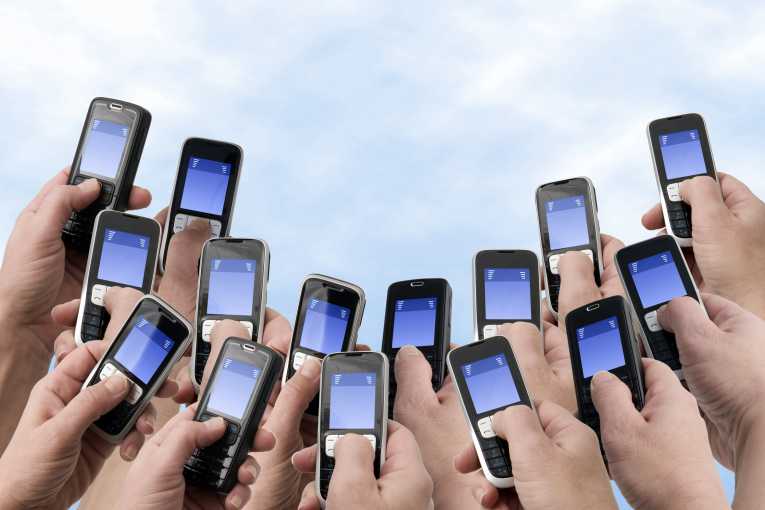 INFOGRAFIC: Cât de dramatic ne schimbă telefoanele mobile