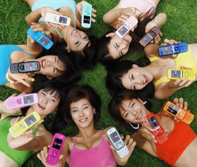 INFOGRAFIC 2013 este anul în care numărul utilizatorilor de telefonie mobila depășește populația globului