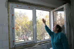 Efectul eliminării subvenţiilor la căldură: Românii au cheltuit peste 154 mil. euro pentru termopane în S1
