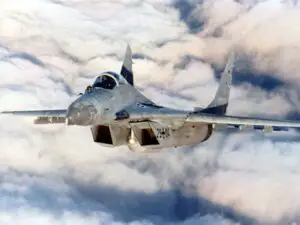 Emiratele Arabe Unite cumpără echipamente militare de 1,4 mld. dolari