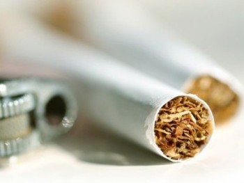 Aviz fumătorilor: După 17 noiembrie se vor vinde numai ţigări cu tendinţă redusă de aprindere