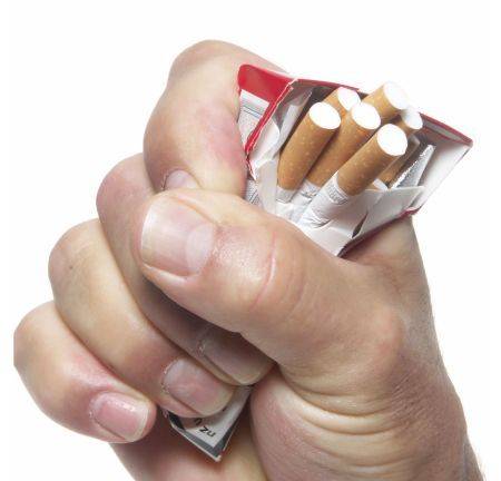 Care este impactul mesajelor scrise pe pachetele de țigări?
