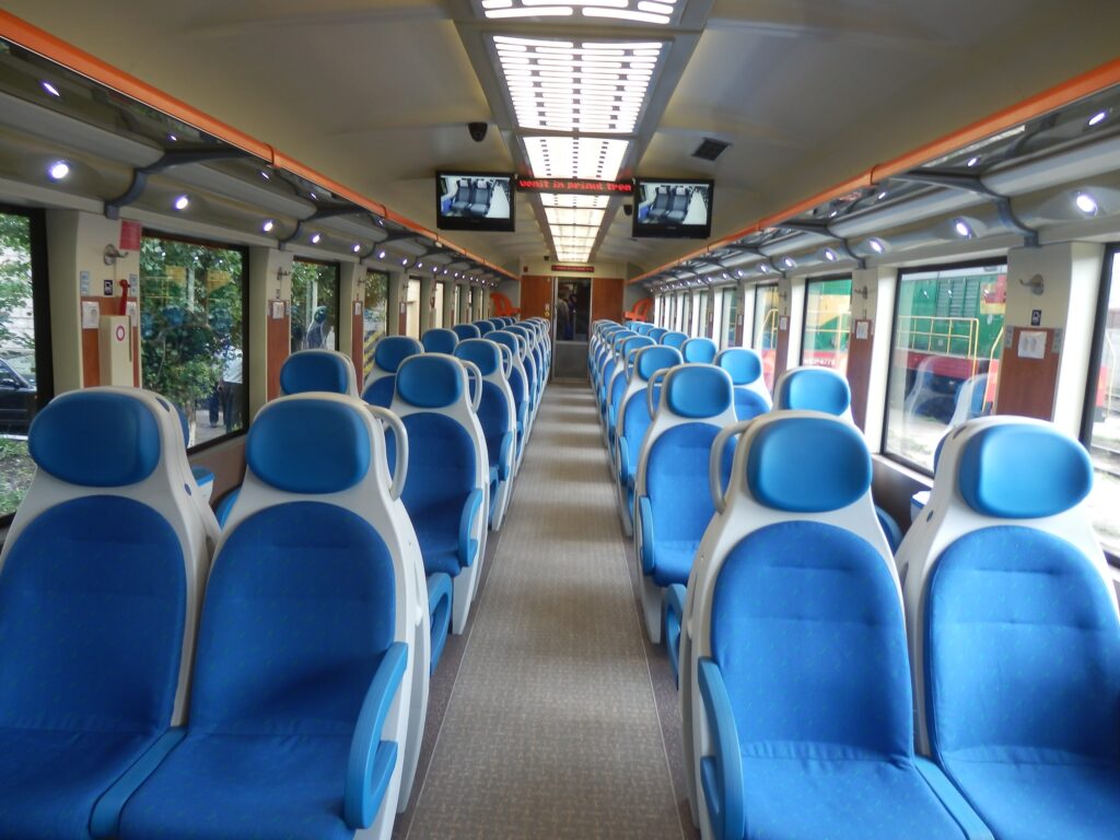 Peste 14,1 milioane pasageri au circulat cu trenul în primul trimestru din 2013