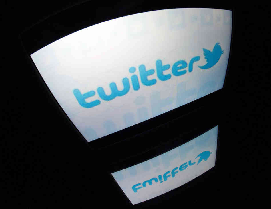 Twitter, somat de autorităţile franceze să divulge identitatea unor utilizatori