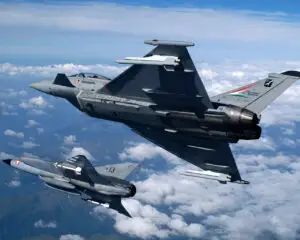 Eurofighter îşi revizuieşte strategia de vânzare a avionului Typhoon în ţări ca Oman şi România