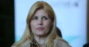 Udrea a inaugurat telegondola de la Vulcan. Mecanismul s-a blocat din cauza suprasolicitarii
