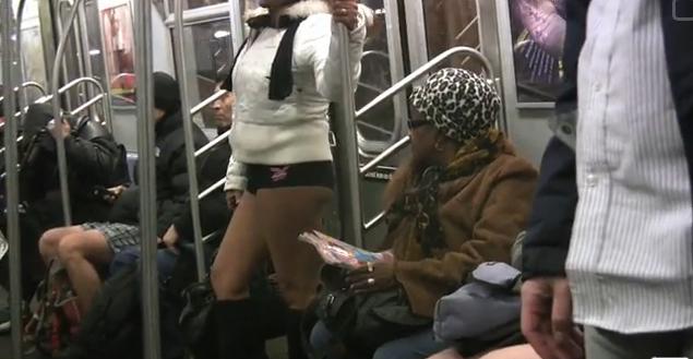 Călătorie cu metroul fără pantaloni