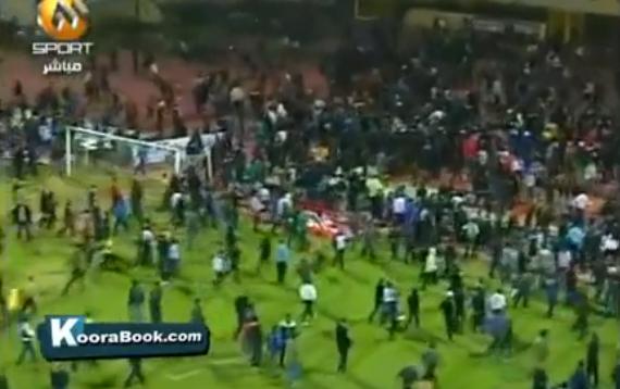 UPDATE TRAGEDIE: 40 de morţi în violenţele de după un meci de fotbal în Egipt