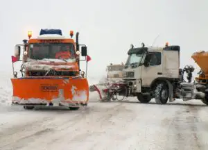 Circulaţia pe autostrăzile A1 şi A2 a fost închisă