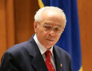 Văcăroiu: Este pentru prima oară când o comisie parlamentară taie bugetul Curţii de Conturi
