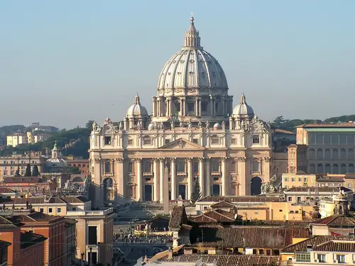 Vaticanul resimte criza: deficit de aproape 15 milioane de euro pe 2011