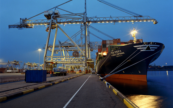 Portul Internaţional Rotterdam vrea să se implice în dezvoltarea Portului Constanţa