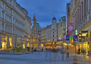 Românii, pe locul 11 în lume într-un top al nopţilor de cazare petrecute la Viena