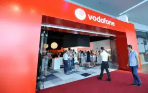 PROMOŢIE: Vodafone le trimite acasă românilor o cartelă SIM, cu 100 de minute în reţea. E GRATIS