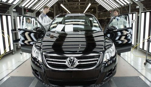 Volkswagen va investi un miliard de euro în Slovacia