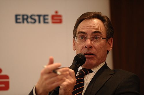 Wimmer: Tranzacţia propusă de Erste protejează SIF-urile de un eşec al listării BCR