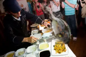 500 de bucureșteni comandă zilnic mâncare chinezească