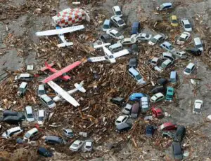 Catastrofele din primul semestru al anului 2011 îi costă pe asiguratori 70 de miliarde de dolari